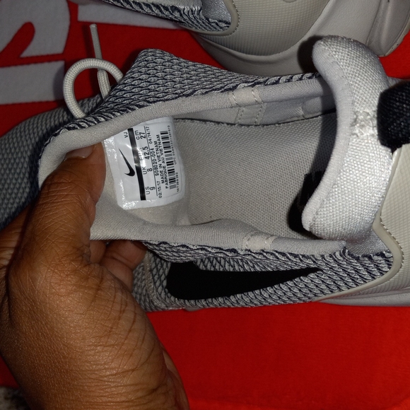 Nike Presto Fly SE Light Bone Black 908020-004 - Picture 5 of 8